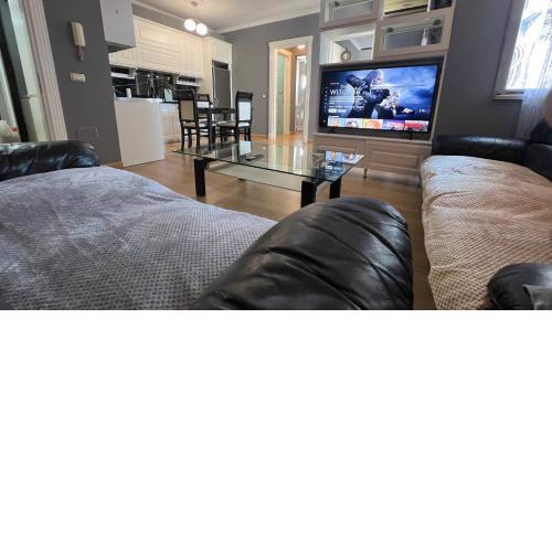 Ring Center Comfy Spacious Patio