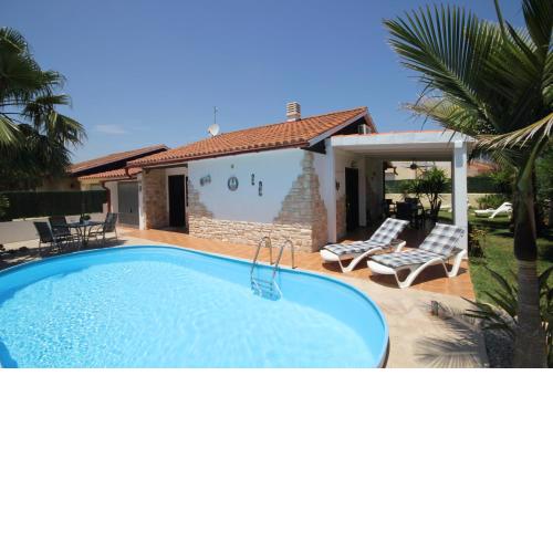 Riumar "Iris", 500m to beach, private pool, On-Site-Service, dog beach