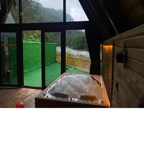 RİVER SİDE BUNGALOV