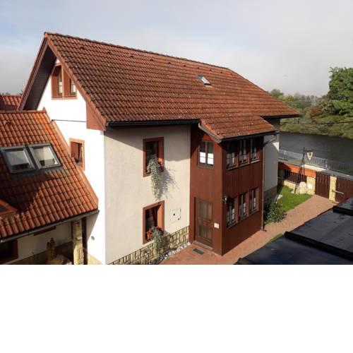 River Side Holiday Home near Besenova