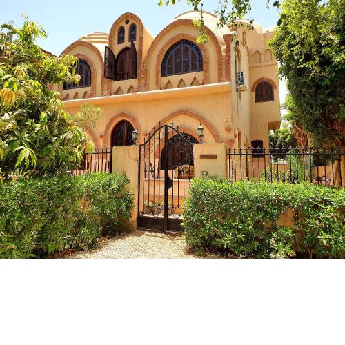 Riverbank House