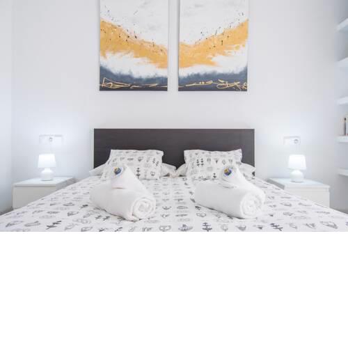 RIVERSIDE TRIANA APARTMENT (3BEDR, 2BATH, WIFI,AC)