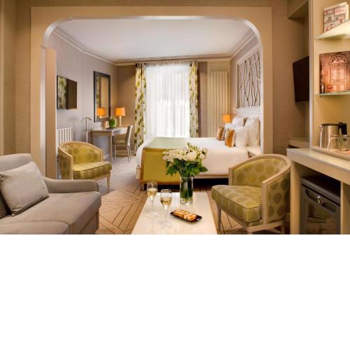 Rochester Champs Elysees