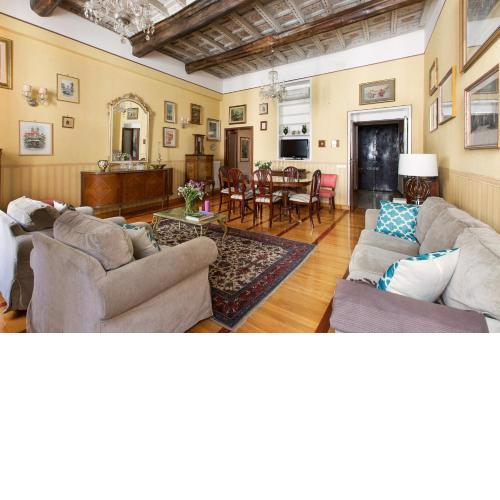 ROMAC Villa Medici 3-Bedroom Holiday Apartment near Spanish Steps