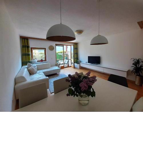 Romanson Garden Apartment