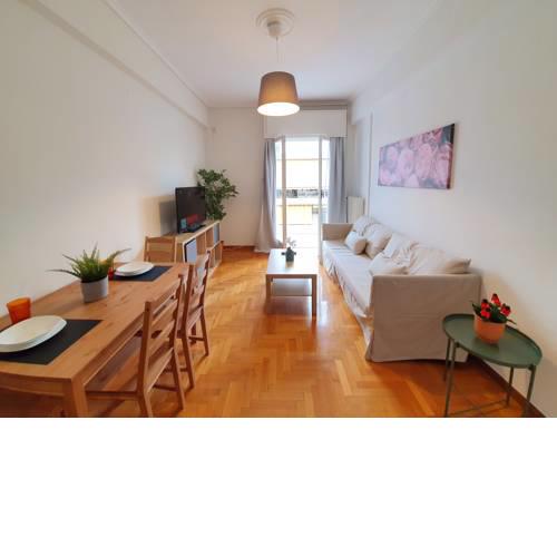Romantic apartment w/view of Athens City + Wifi