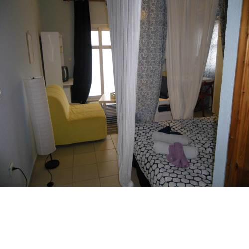 Romantically allured studio next to the center