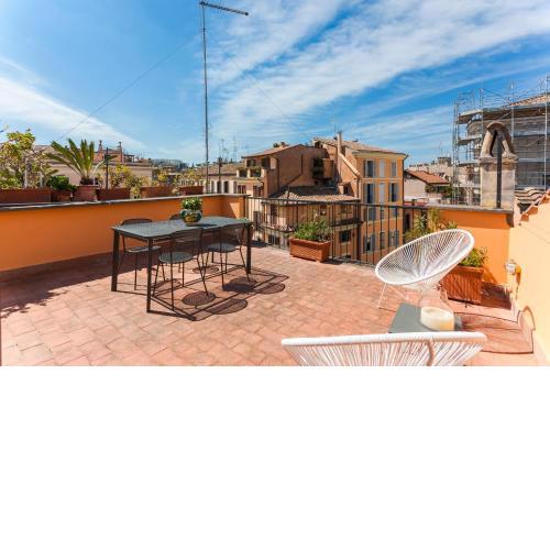 Rome as you feel - Baullari with terrace