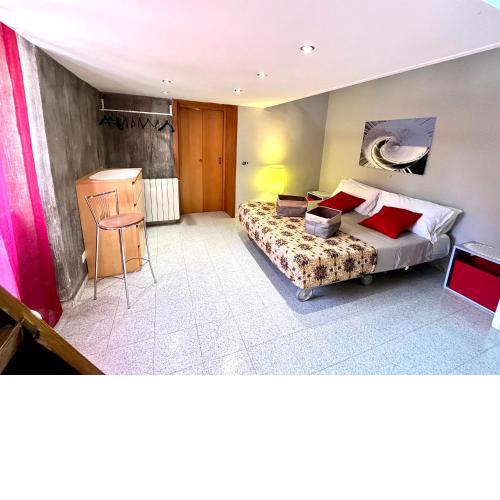 ROMUhouse economy apartment