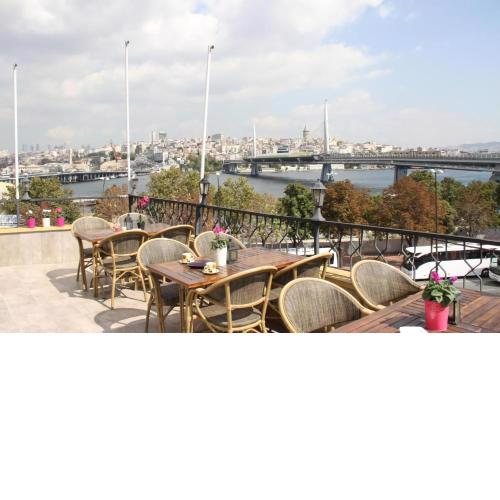 Roof İstanbul Hotel
