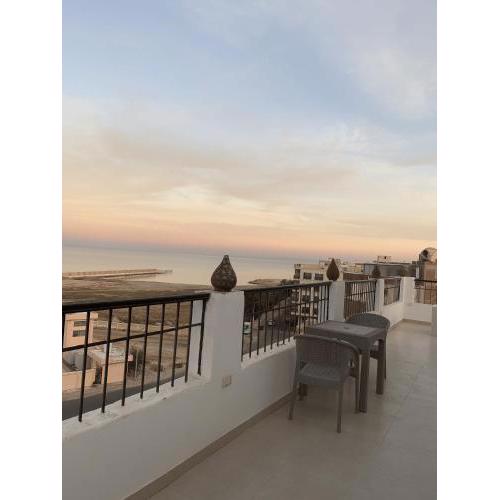 Rooftop studio sea view in Hurghada with private terrace