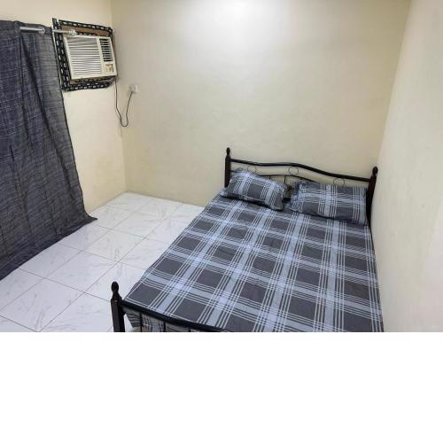 Room available in one bedroom appartment