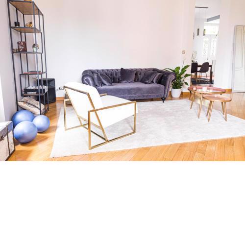 ROOM GATSBY- Your space with garden in the city center