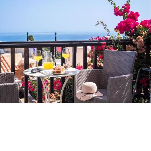 Room in Apartment - Korifi Suites Collection adults