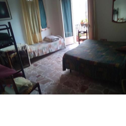 Room in Guest room - Large Room For five people