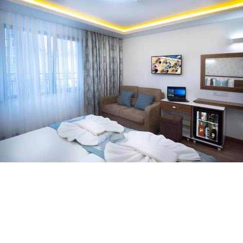 Room in Guest room - Lika Hotel - Superior Double or Twin Room - Luxury in Istanbul Center