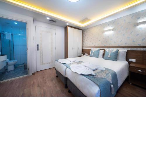 Room in Guest room - Lika Hotel - Superior Double or Twin Room - unforgettable holiday in Istanbul
