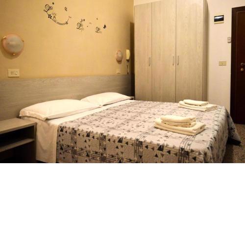 Room in Guest room - New Hotel Cirene Double room comfort with breakfast