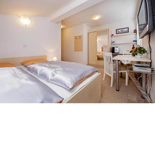 Room in Rovinj with air conditioning, Wi-Fi (230-4)