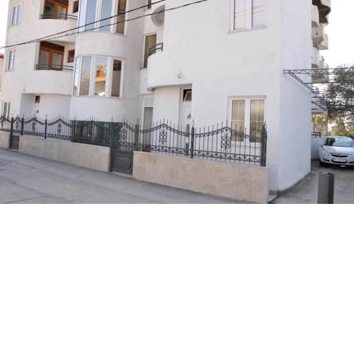 Rooms & Apartments Anka