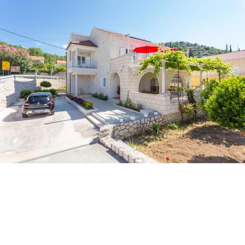 Rooms Villa Elza