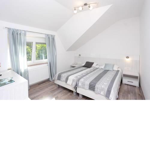 Rooms with a parking space Slunj (Plitvice) - 17485