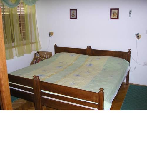 Rooms with a parking space Starigrad (Paklenica) - 11452