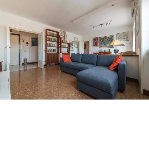 Roomy and Bright Apartment with Terrace