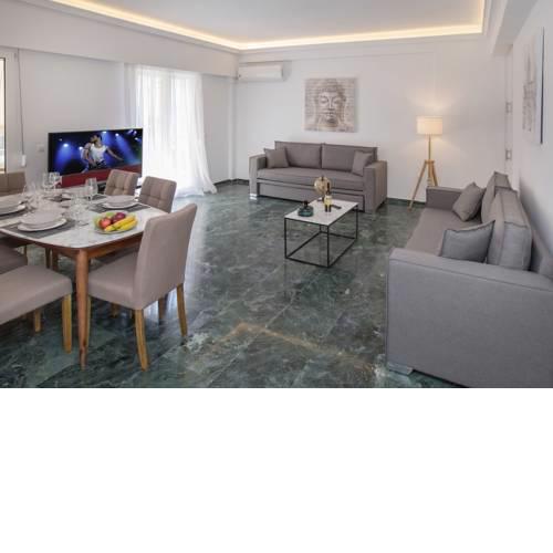 Roomy and comfortable apartment near Acropolis