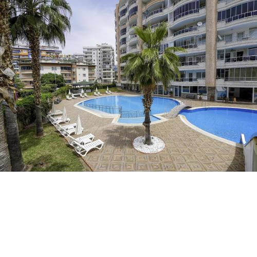Roomy Flat With Pool in a Luxury Complex in Alanya