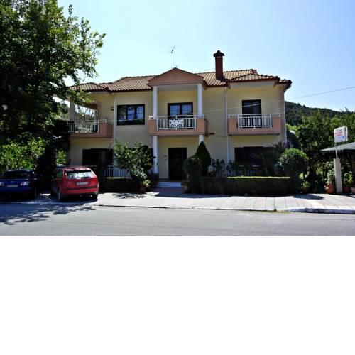 Roula Rooms