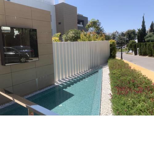 Royal Banus