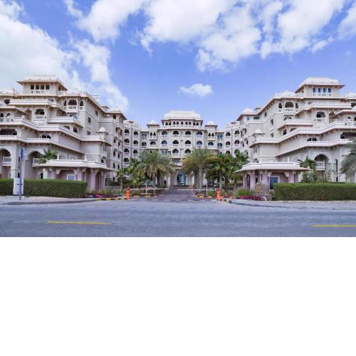 Royal Club By RVHR, Grandeur Residence Crescent Palm Jumeirah