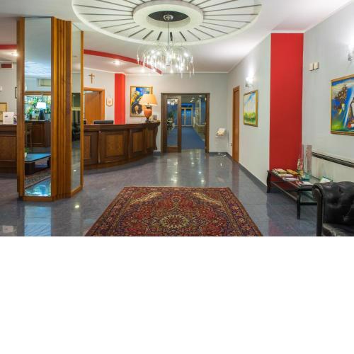 Royal Hotel