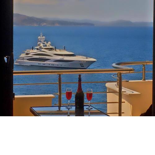 Royal Queen and King Luxury apartment
