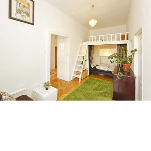 Royal Route Apartment