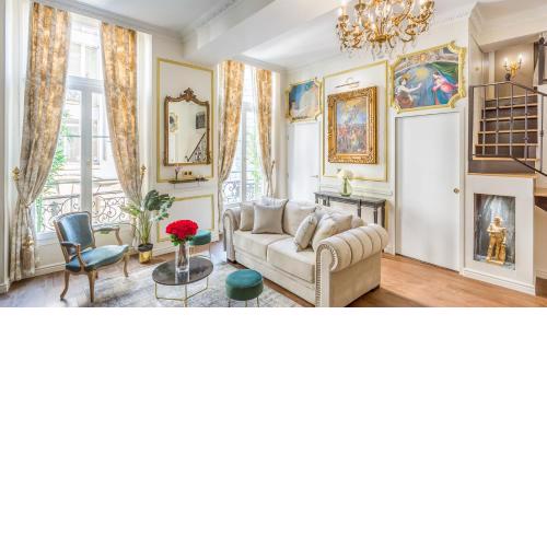 Royale 3 Bedroom, 2 Bathroom Apartment With AC - Louvre