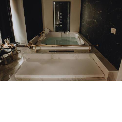 Royalroom-relaxing spa & luxury apartments