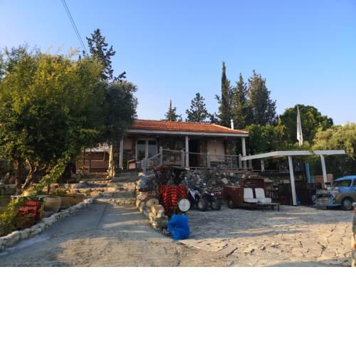 Rozana's Rustic Cottage