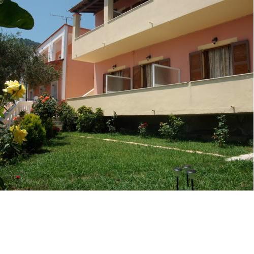Roza's Home and Studios