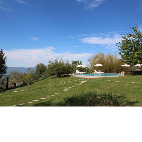 Rural agritourismo with panoramic swimming pool