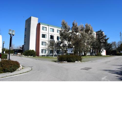 Russott Hotel
