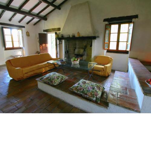 Rustic detached holiday home with spacious garden and lots of privacy
