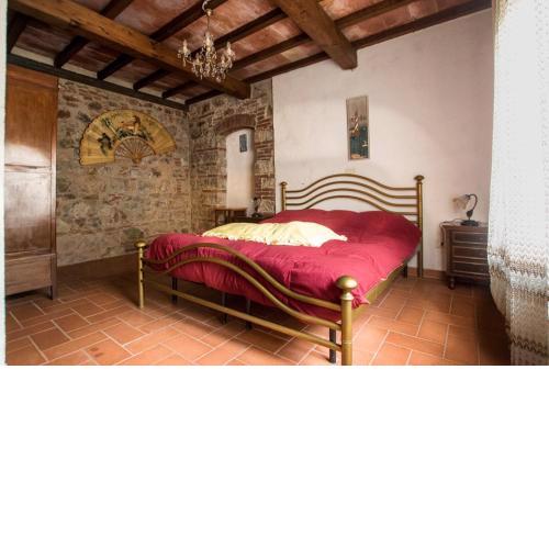 Rustic Tuscan style apartment