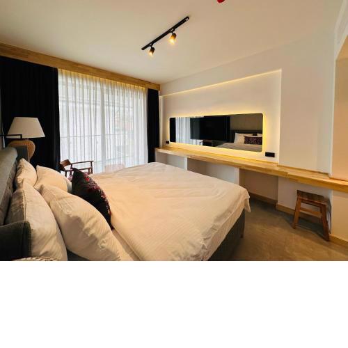 S-Cape Hotel
