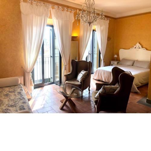 S. Faustino Rooms