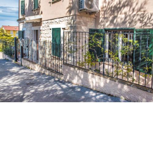 S145 - Sirolo, nuovissimo trilocale in centro con giardino