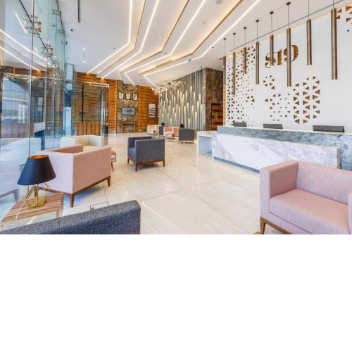 S19 Hotel-Al Jaddaf Metro Station