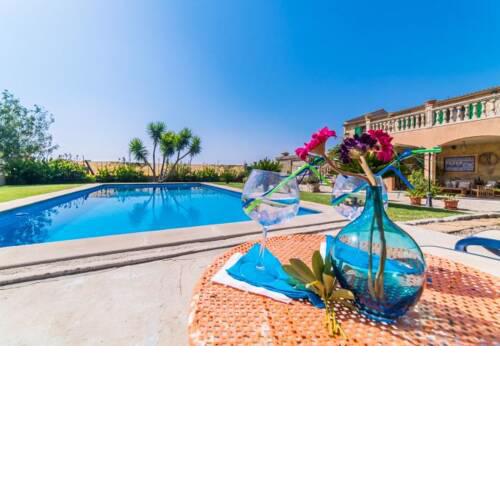 sa Pobla Holiday Home Sleeps 6 with Pool and WiFi