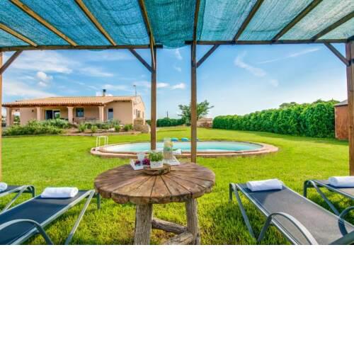 sa Pobla Villa Sleeps 6 with Pool Air Con and WiFi